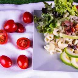 Teaser Image: Bacon, Lettuce, and Tomato Pasta Salad