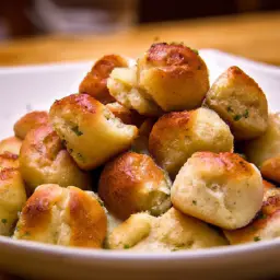 Teaser Image: Garlic Knots