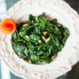 Teaser Image: Holiday Spinach Salad